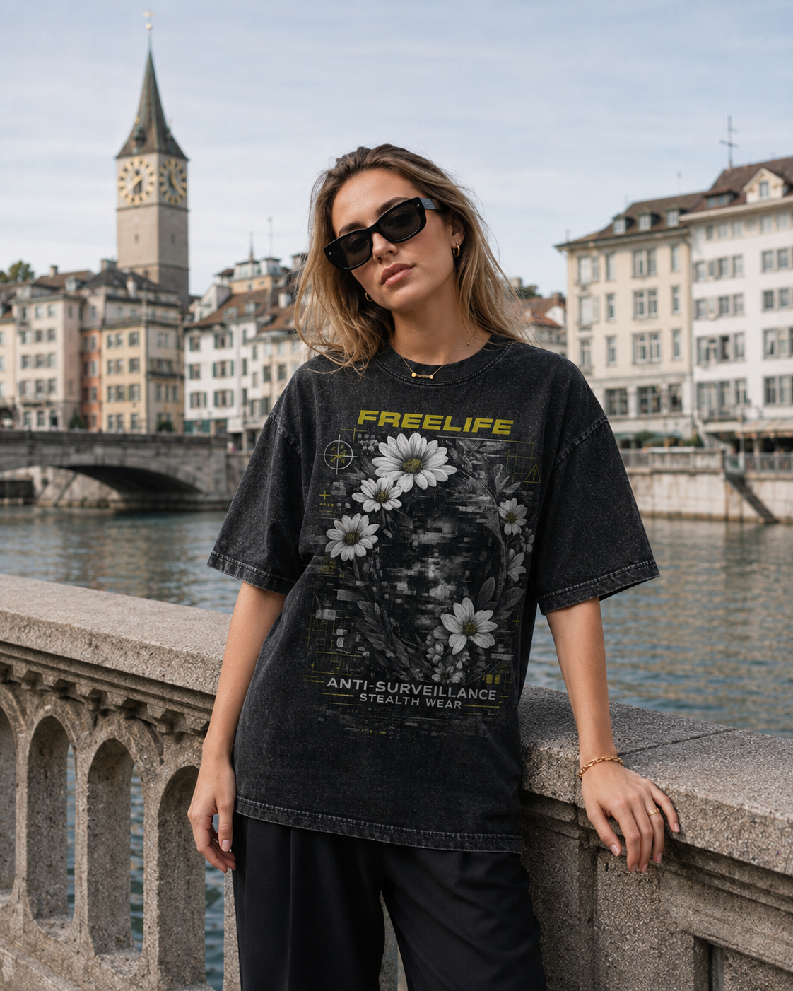 FREELIFE Privacy Bloom Oversized Tee